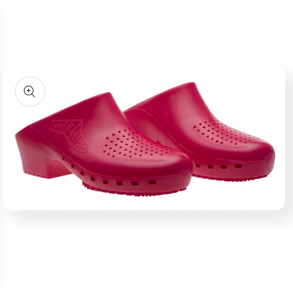 Calzuro Classic with Holes Maroon